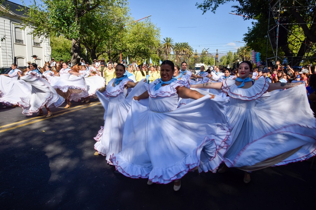 imagen Mendoza y su Vendimia: fotogalería del festejo popular en las calles 