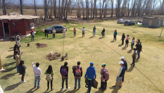 imagen Resisten el cierre de una escuela de Lavalle hecha a medida de la comunidad campesina
