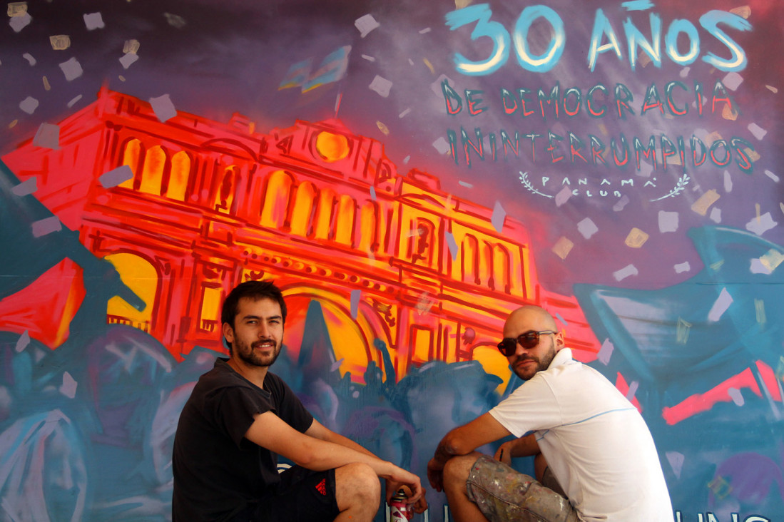 imagen Mural que celebra 30 años de Democracia