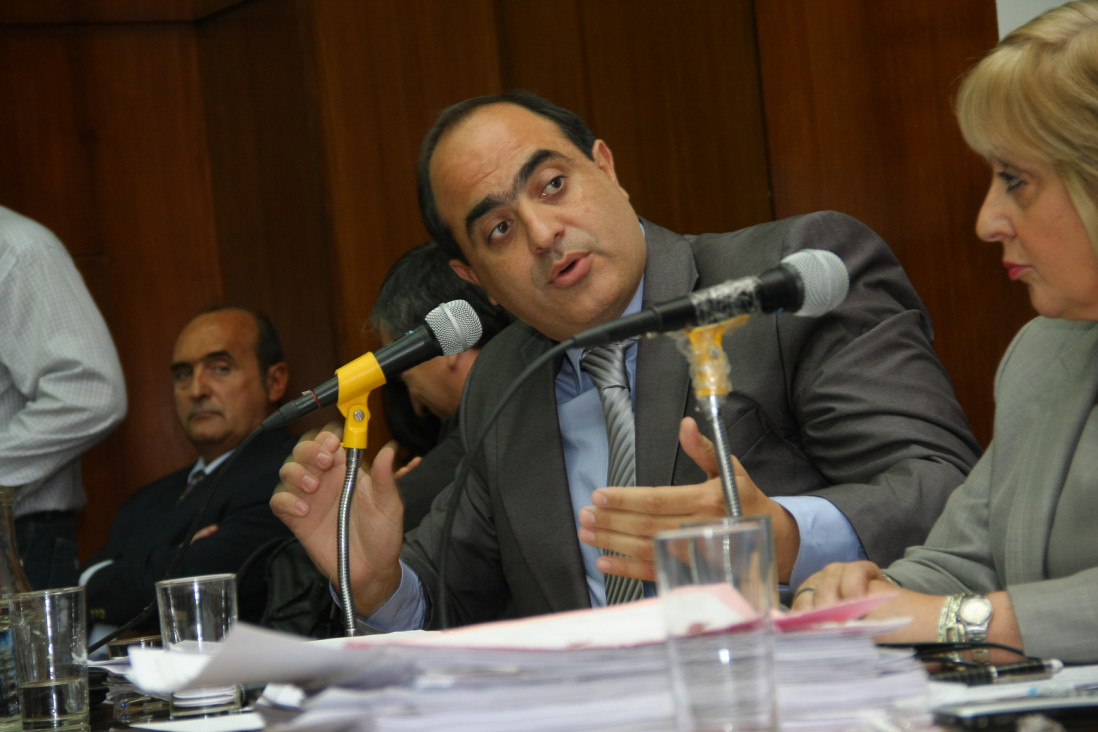 imagen Apoyo, lágrimas y discrepancias en la audiencia pública de Adaro
