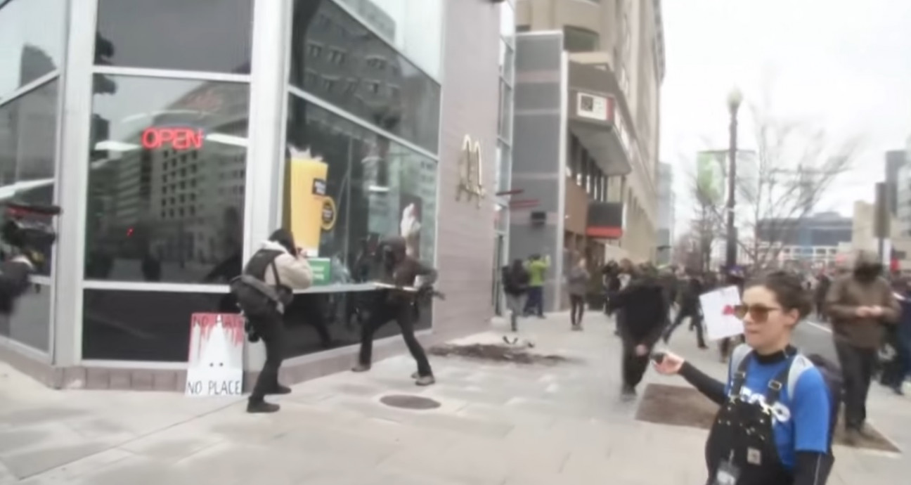 imagen Incidentes en el Capitolio momentos antes de la jura de Donald Trump