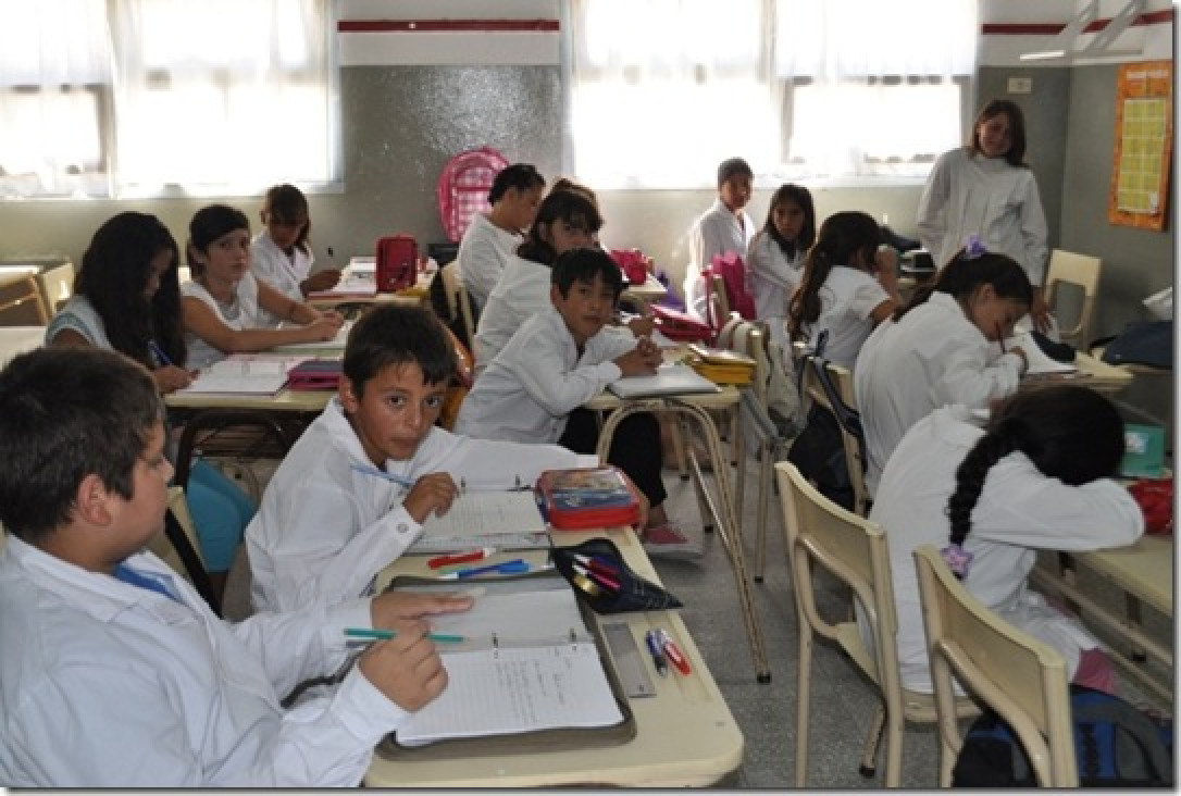 imagen Se inician las clases en casi todo el país