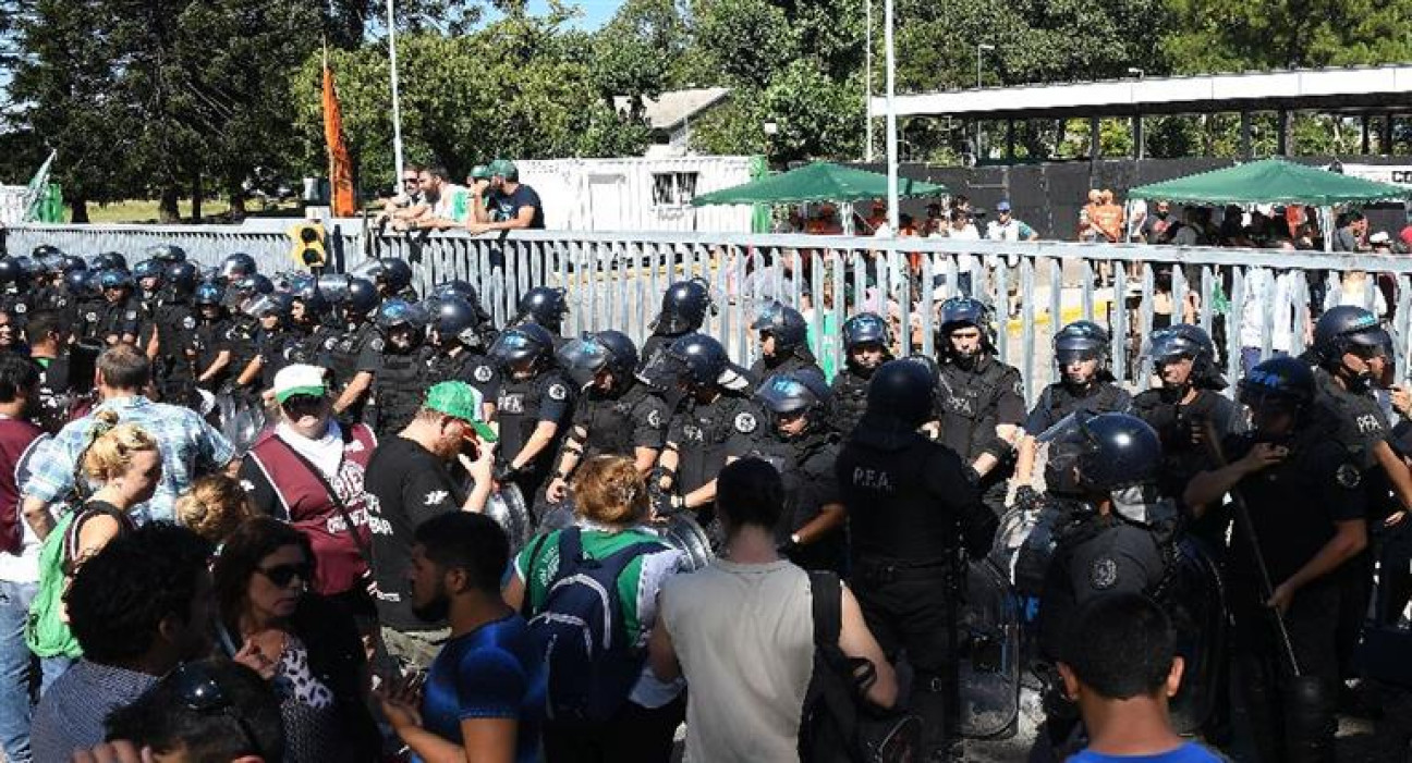 imagen Conflicto en el INTI por el anuncio de despidos en todo el país