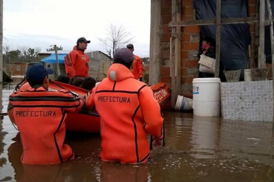imagen Un muerto y 10 mil afectados por las inundaciones en Buenos Aires