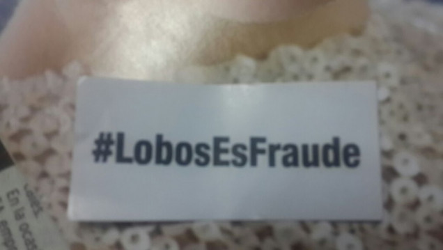 imagen Circularon volantes con la leyenda #LobosEsFraude
