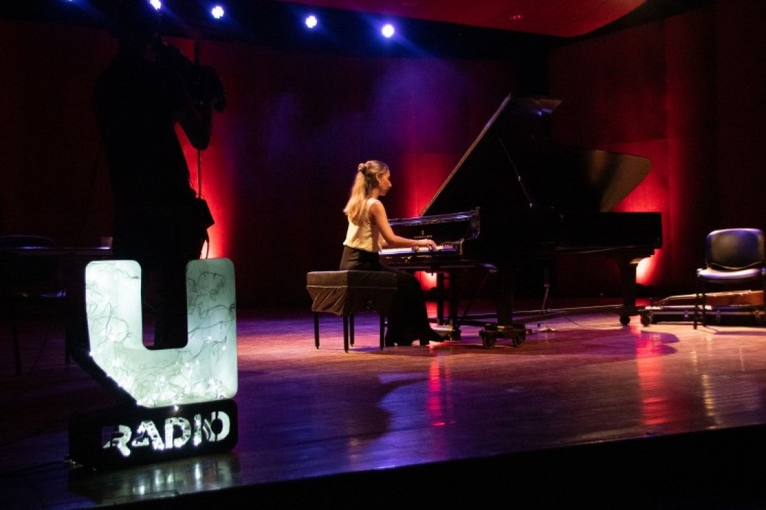 imagen Lujazo con Julieta Iglesias y los clásicos de Serú Girán