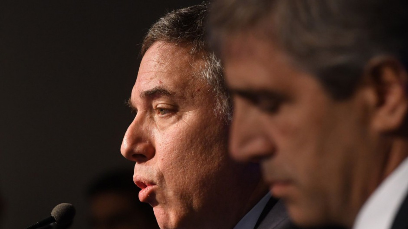 imagen Se licitaron USD 422 millones en Letes y el Gobierno logró respirar