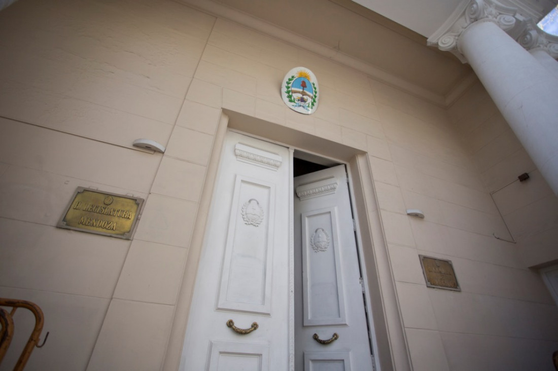 imagen Qué hacen los legisladores mendocinos con medio millón