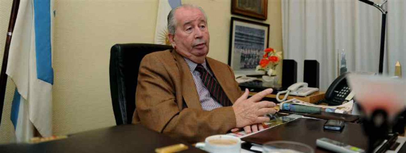 imagen Burzaco dijo cuánto cobró Grondona por los mundiales