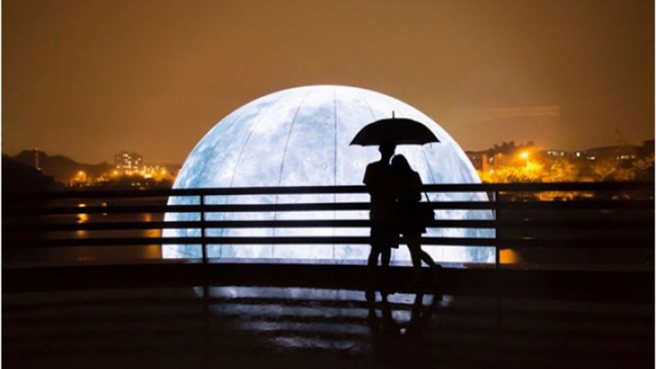 imagen Tiemblan los poetas: China tendrá su propia luna artificial en 2020