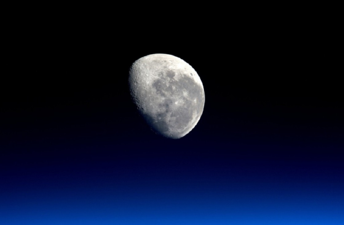 imagen Descubren más agua en la Luna pero no saben de dónde viene
