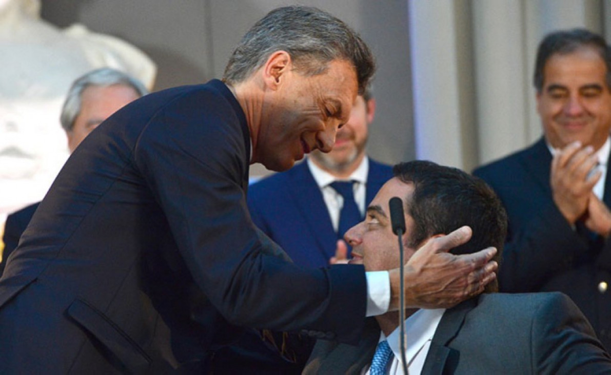 imagen El achique de Macri y la ampliación de Triaca