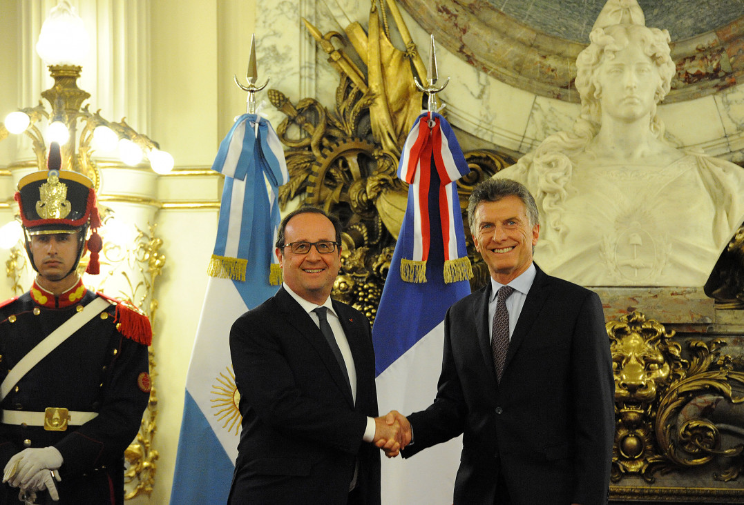 imagen Mauricio Macri recibió al presidente de Francia 