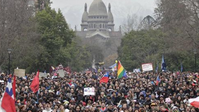 imagen Chilenos de vuelta a las calles por educación pública