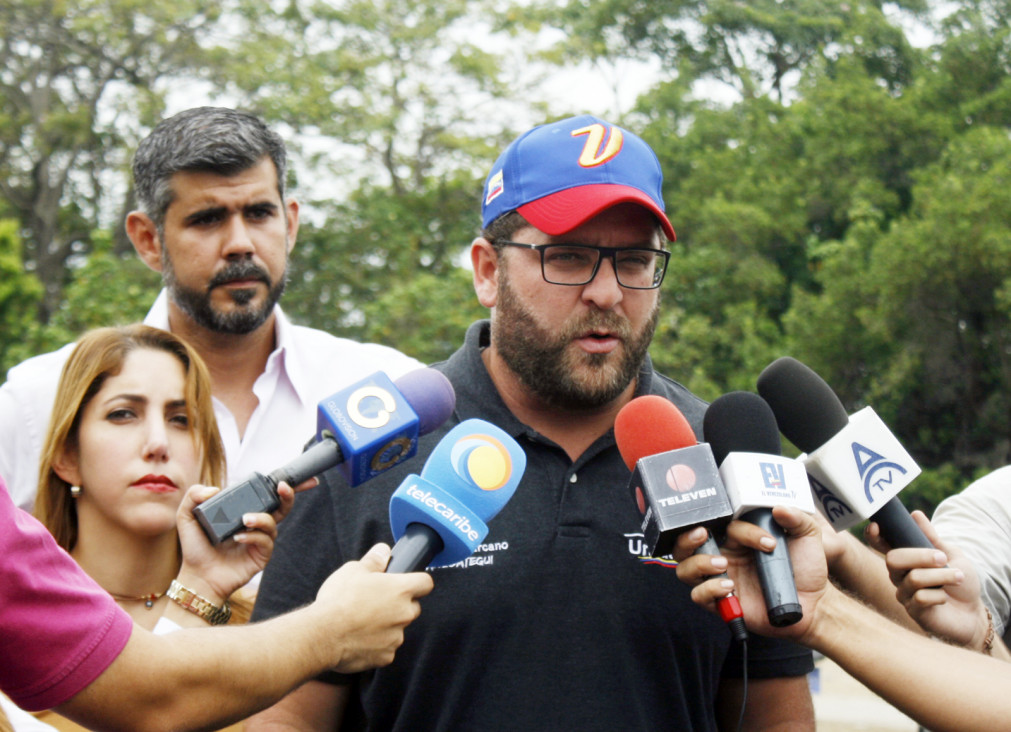 imagen La Justicia venezolana destituyó y pidió la captura de un alcalde opositor