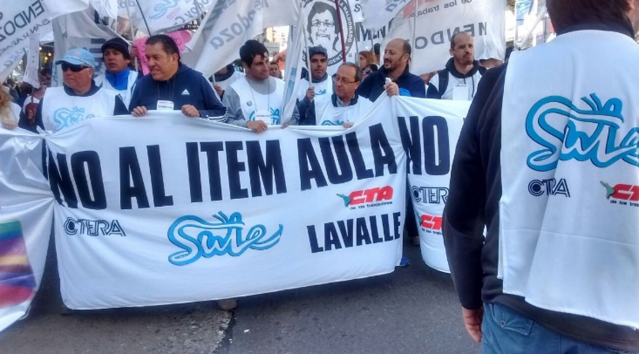 imagen Fotos: El no al ítem aula llegó a la Marcha Federal
