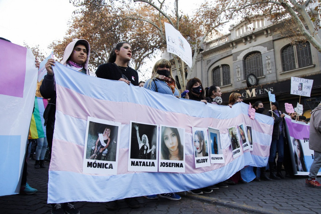 imagen Orgullo LGBTIQ+ en Mendoza: contra los travesticidios, transfemicidios, transhomicidios 