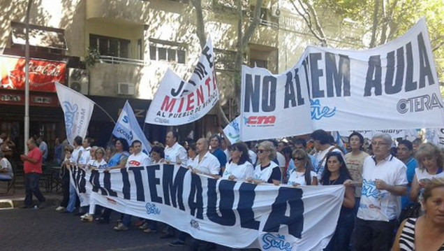 imagen El SUTE volvió a las calles para apuntar a Correas