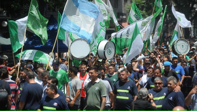 imagen Movilización nacional: gremios prometieron más lucha y escraches