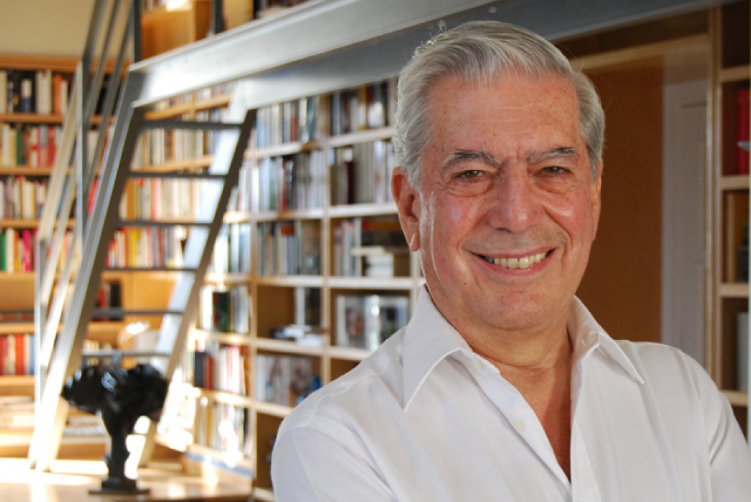 imagen Vargas Llosa confirma que acudirá a la feria del Libro en Bs.As.
