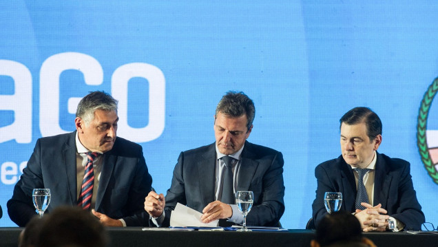 imagen Elevar el piso de Ganancias beneficia a "casi 380.000 personas" en Argentina"
