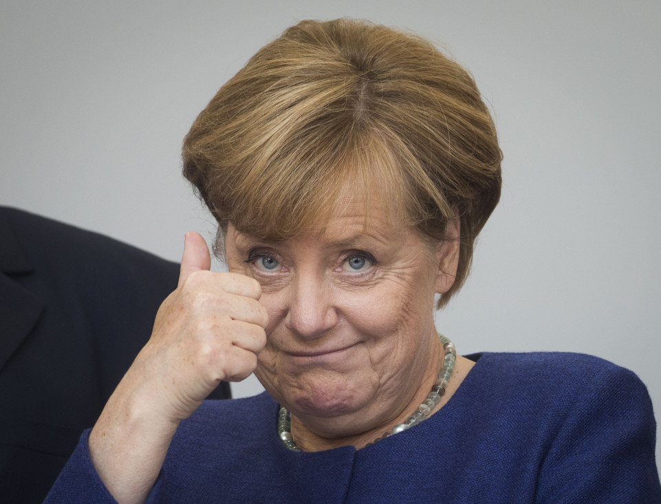 imagen Merkel busca socios políticos para contener el avance neonazi