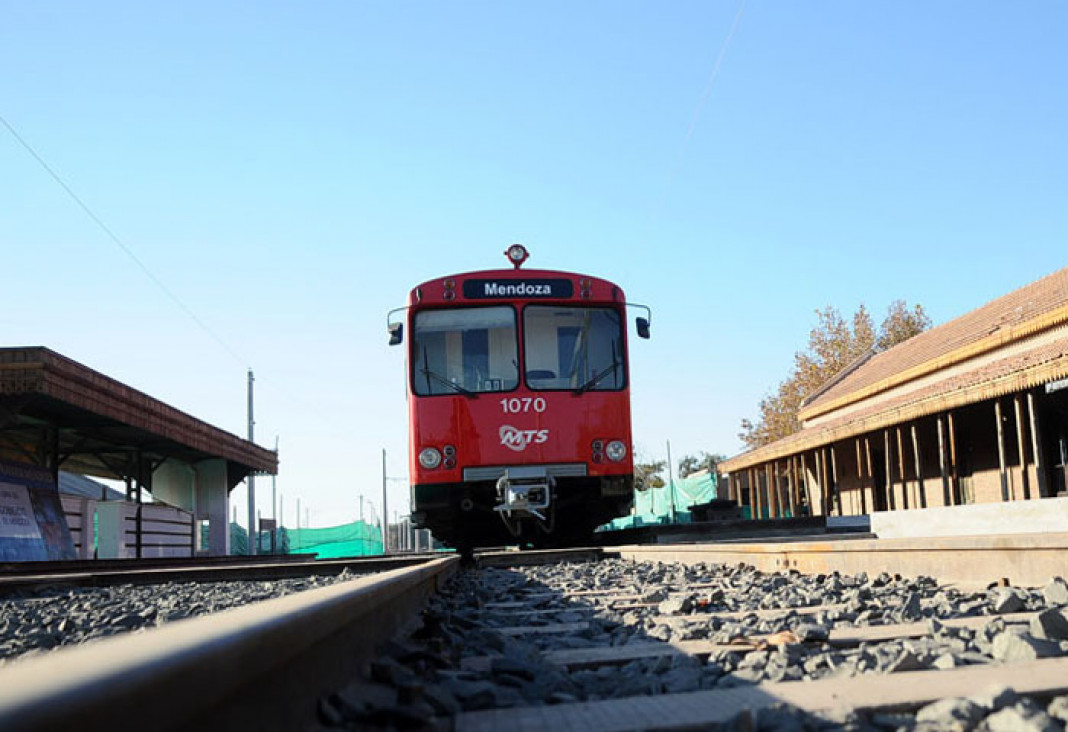 imagen El Metrotranvía se instala poco a poco entre los mendocinos