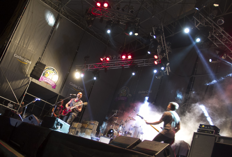 imagen Debajo de la espuma estaba todo el rock en Godoy Cruz 