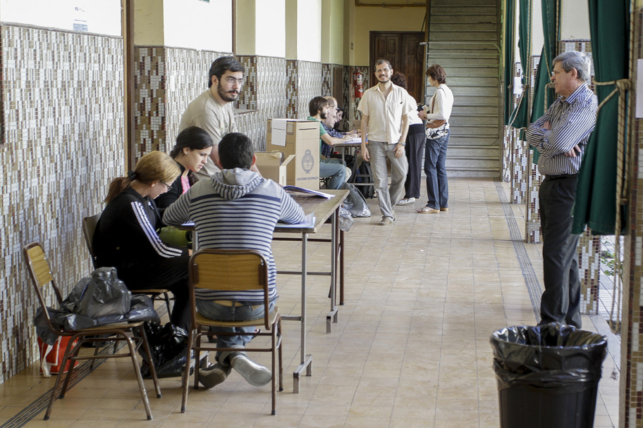 imagen Cobos ganó y la izquierda se consolidó como tercera fuerza