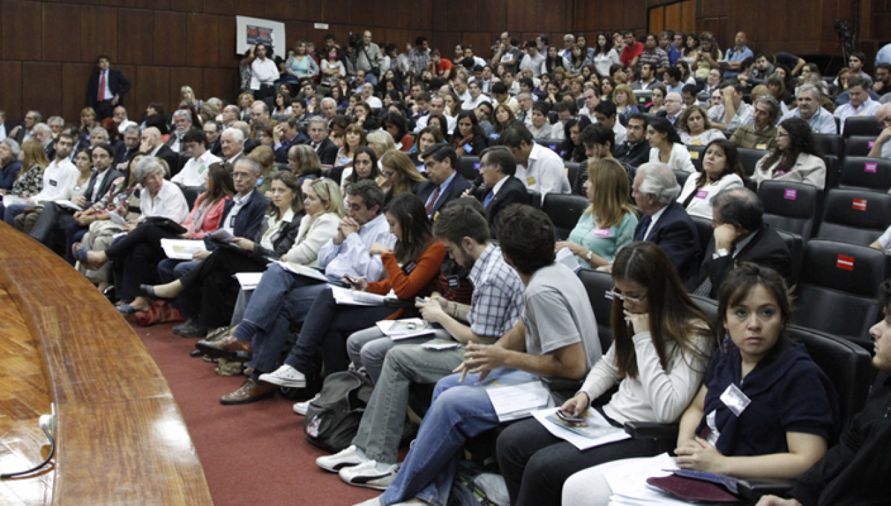 imagen Avanzar en la vida democrática