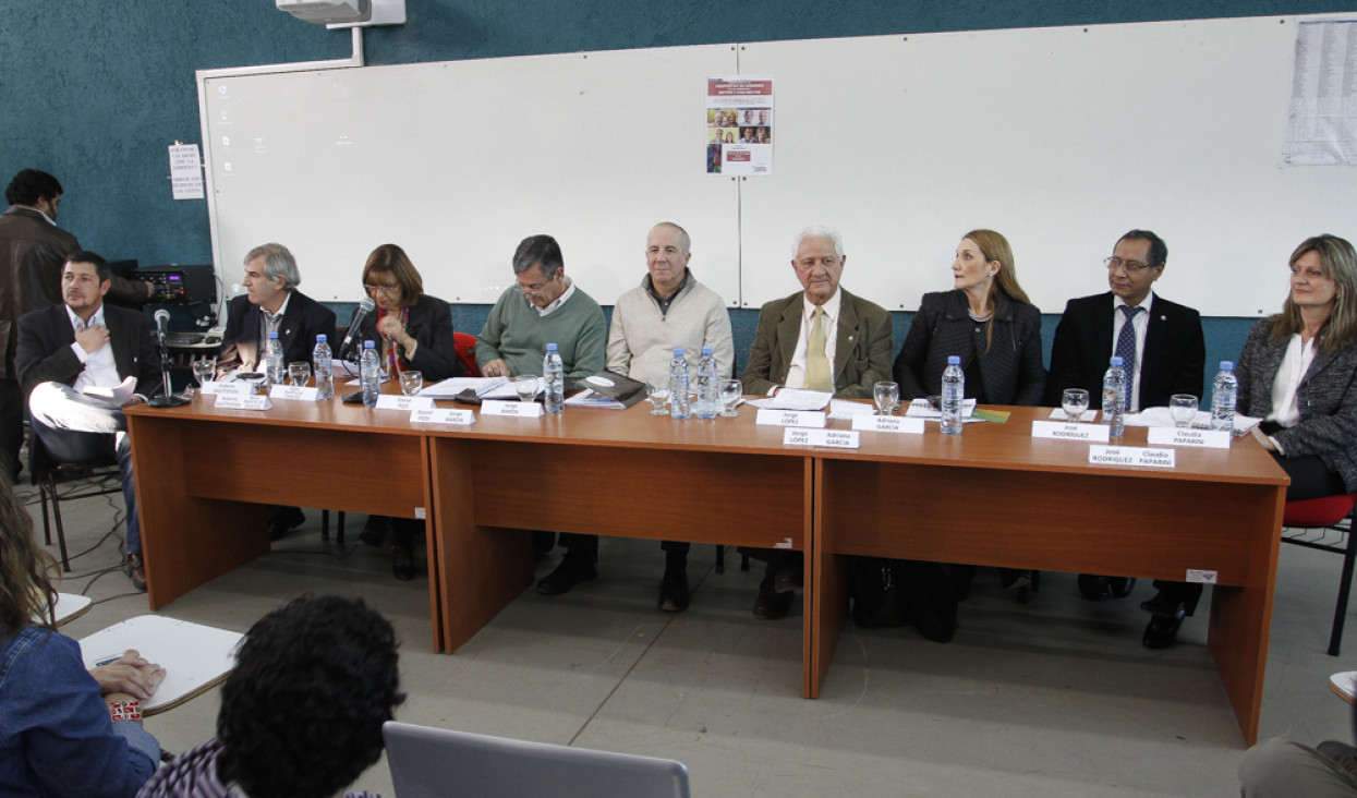 imagen Crónica de las exposiciones de los candidatos a conducir la UNCUYO