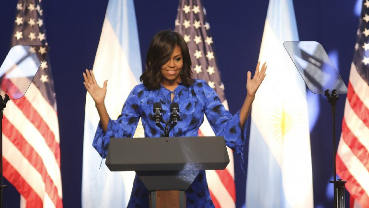 imagen Michelle Obama, entre el "Ni Una Menos" y elogios a Vidal