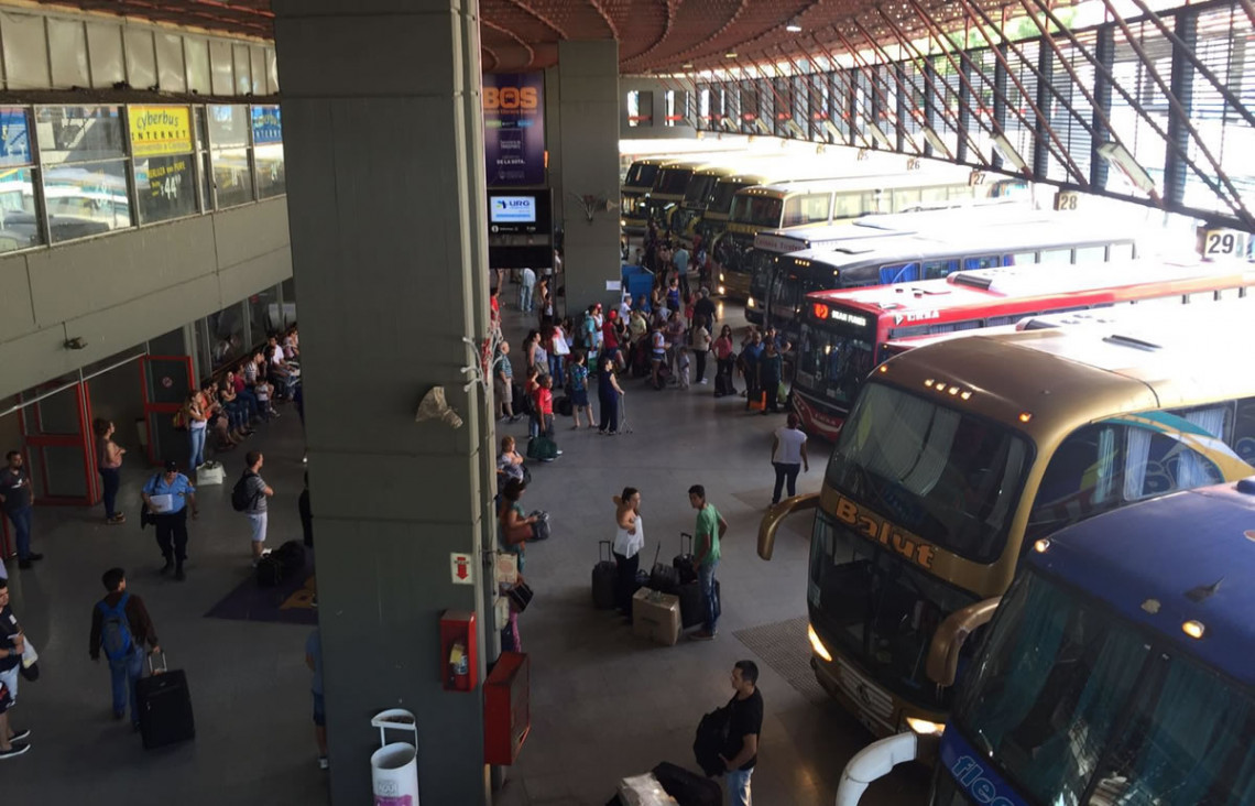 imagen Autorizan aumento en pasajes de micros de larga distancia