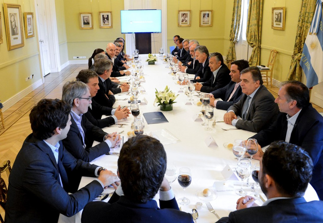 imagen Claves de la mega convocatoria de Macri a todos los sectores para encarar reformas