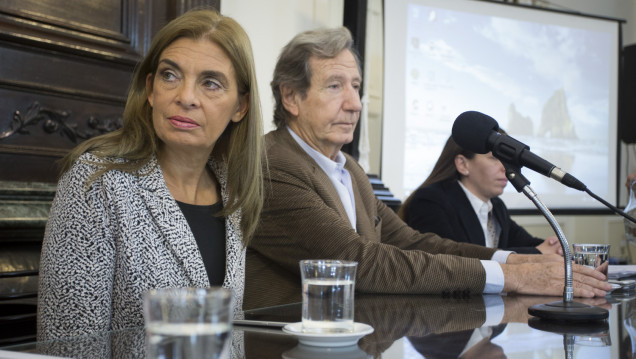 imagen Montero mostró el embrión de la ley de ética pública