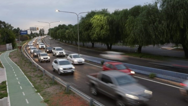 imagen Moverse en Mendoza: el modo principal es arriba del auto