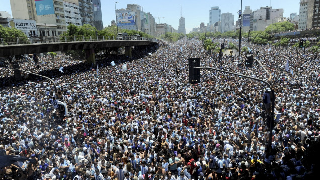 imagen Lo que dejó la histórica movilización para saludar a los campeones del mundo