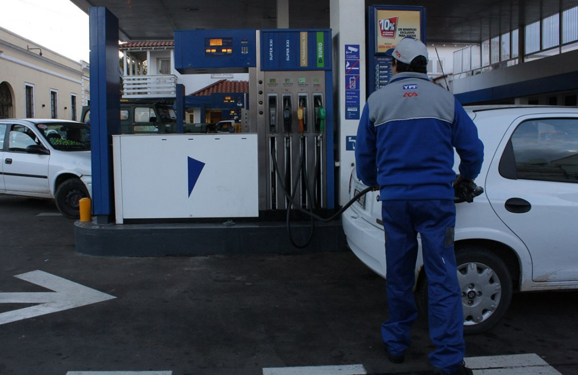 imagen Podría faltar combustible por un paro de petroleros