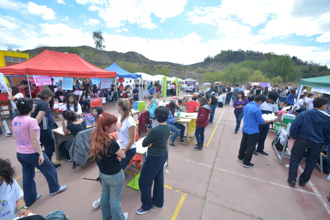 imagen 300 estudiantes de colegios de la UNCUYO participan de Emprende U
