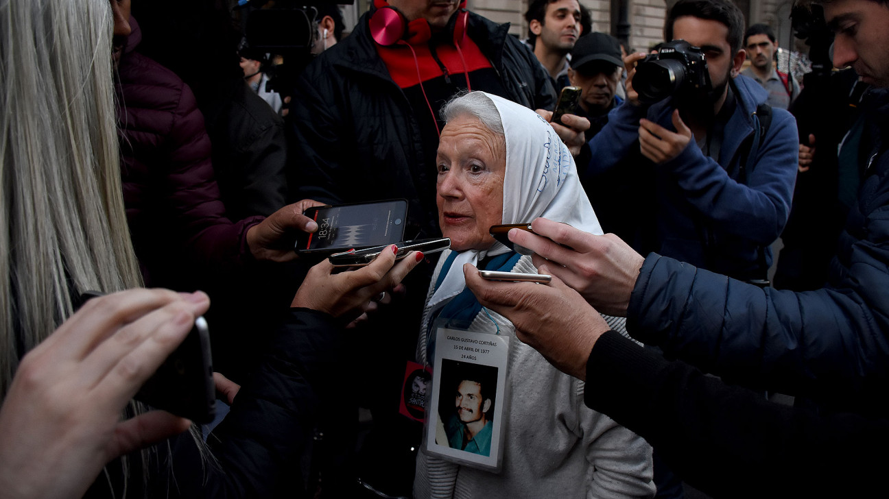 imagen Nora Cortiñas: "Me imagino que los jueces condenados no estarán en domiciliaria"