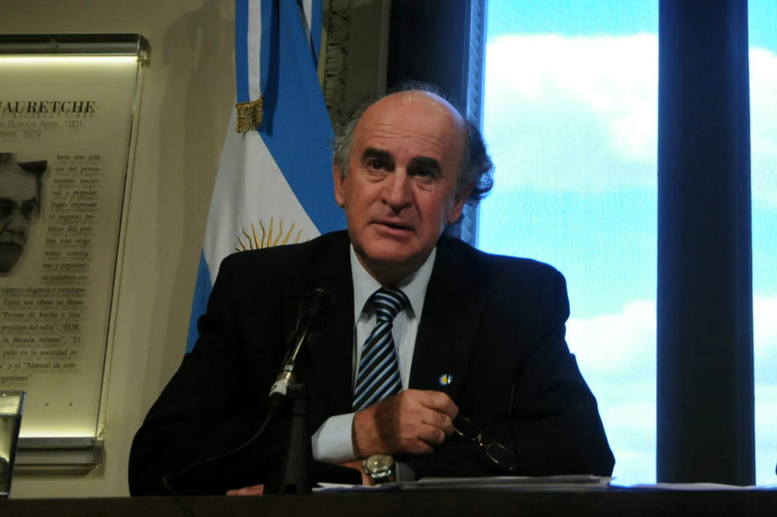 imagen Por el espionaje británico, piden citar a embajadores y a Parrilli
