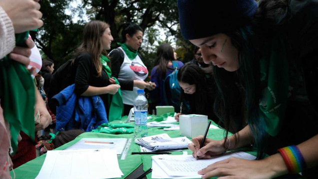 imagen Cientos de comunicadoras mendocinas pidieron por el aborto legal