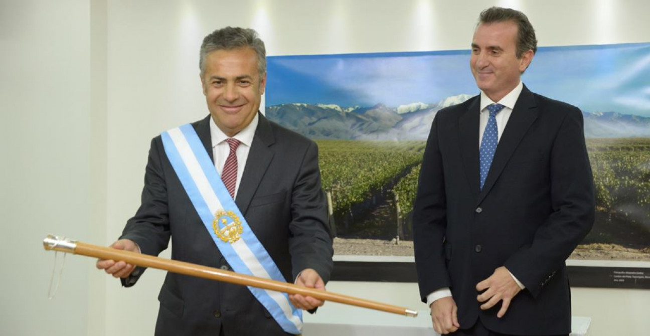 imagen  Cornejo vs. Pérez: comparación de sus primeros discursos