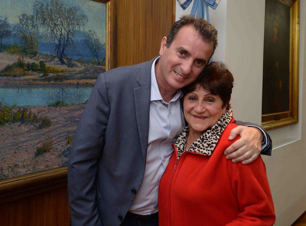imagen Pérez celebró con María Domínguez la recuperación de su nieta
