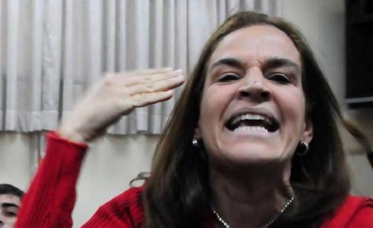 imagen Condena social: despiden a Cecilia Pando de una escuela