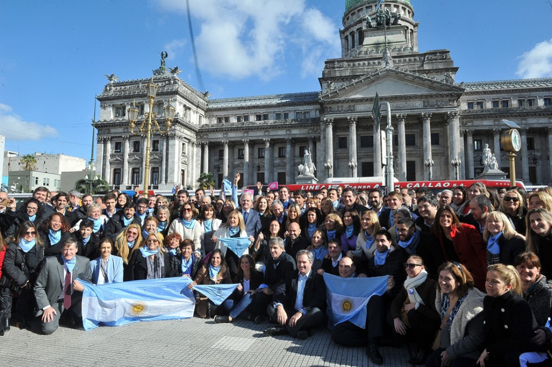imagen La foto de los dirigentes de Cambiemos en contra del aborto