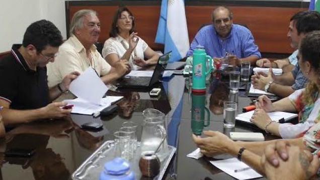 imagen Río Negro ofrece a sus docentes 30 % de aumento para el primer semestre
