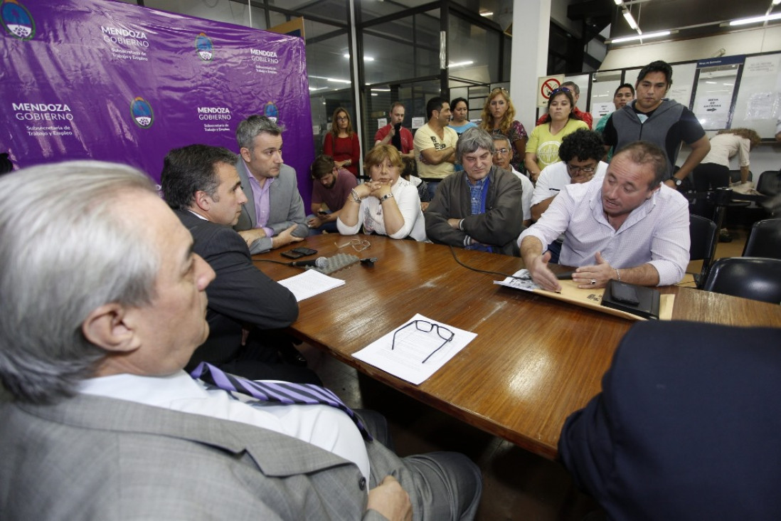 imagen Salario de Salud: Cornejo ofrece la mitad de lo que quiere ATE
