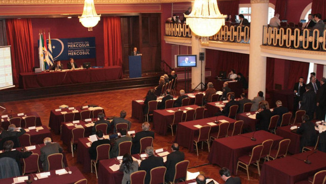 imagen Avanza la elección popular de los parlamentarios del Mercosur