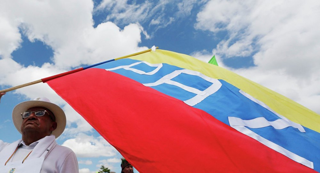 imagen Tras el No, Santos y "Timochenko" insistieron en sostener la paz